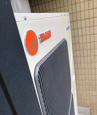 特靈風冷冷水熱泵機組